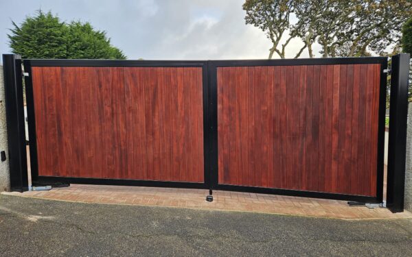 automated gates 2 electric gates